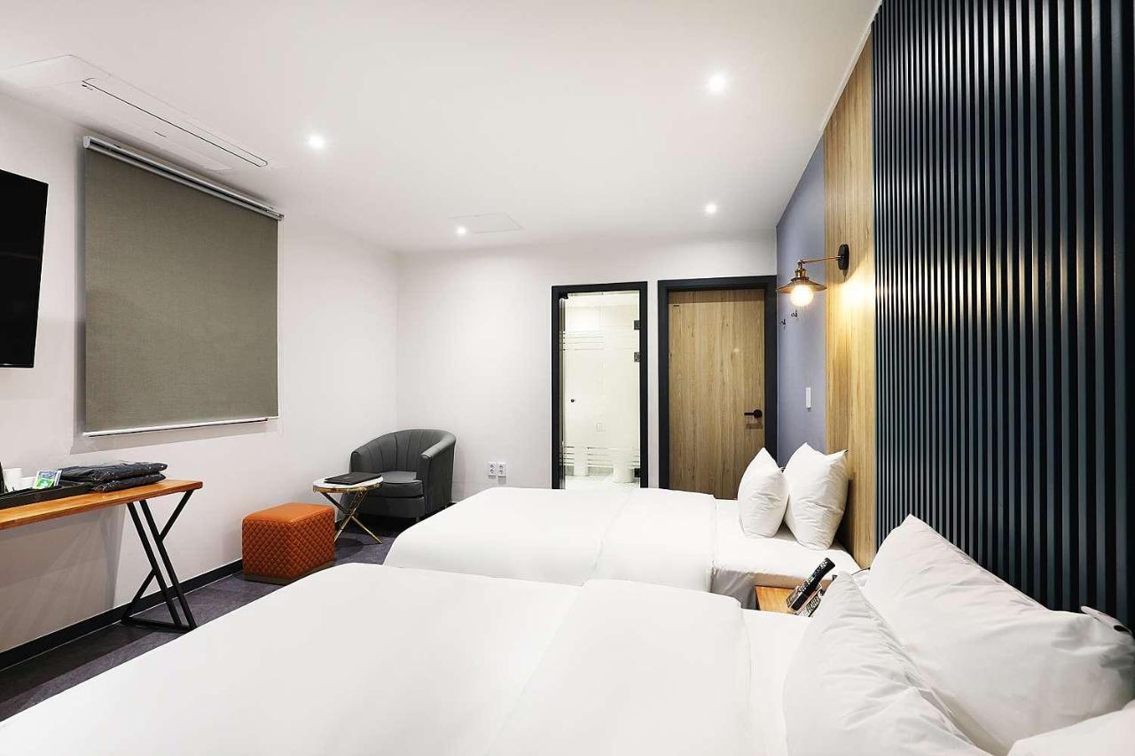 פייונגטק Mariposa Hotel Songtan מראה חיצוני תמונה
