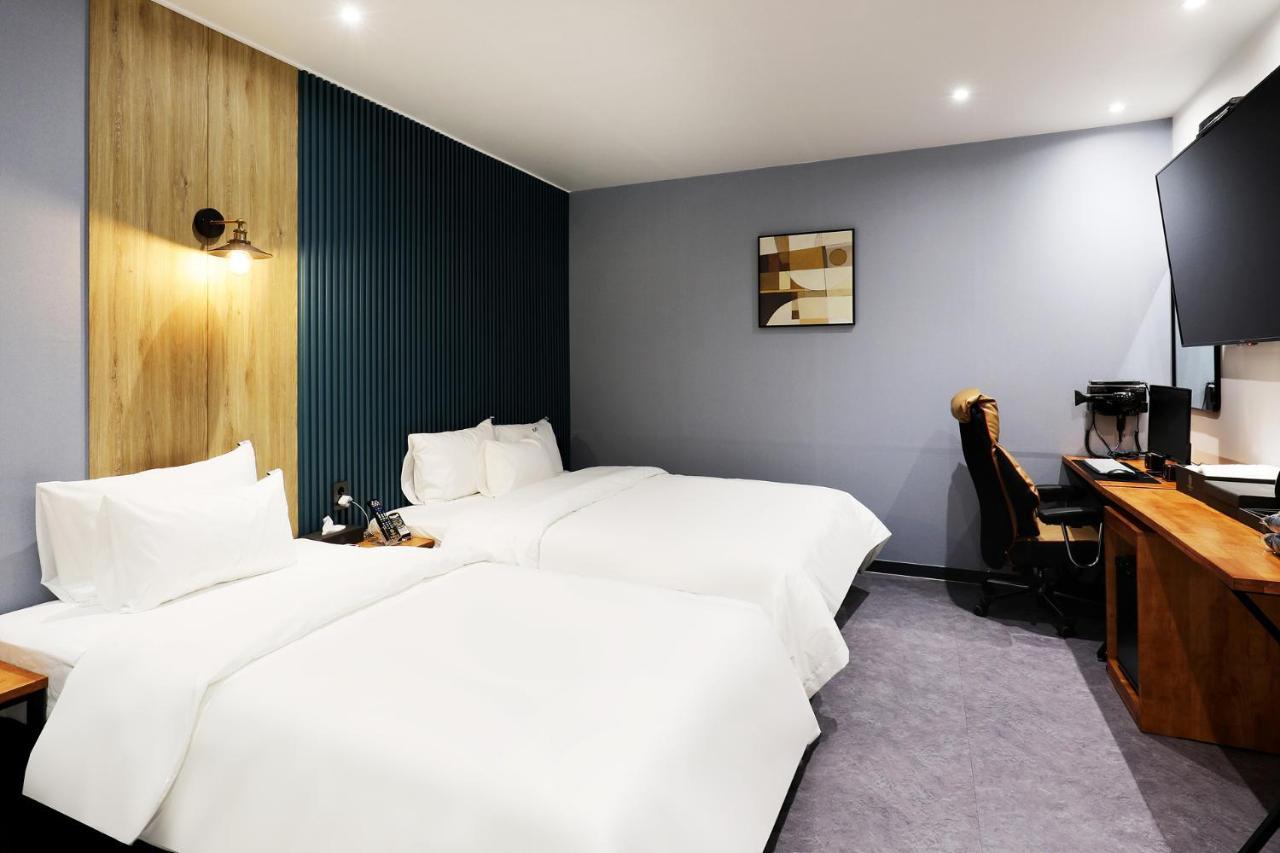 פייונגטק Mariposa Hotel Songtan מראה חיצוני תמונה