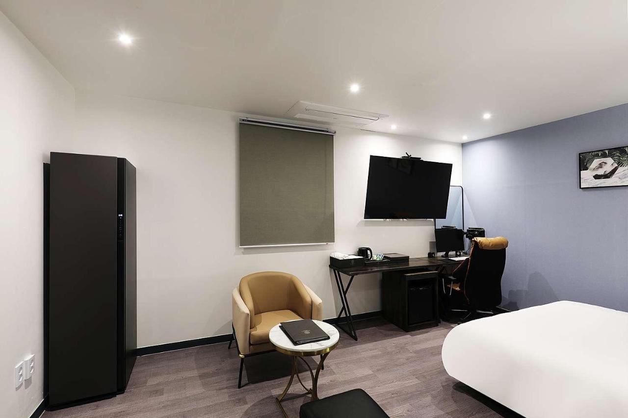 פייונגטק Mariposa Hotel Songtan מראה חיצוני תמונה